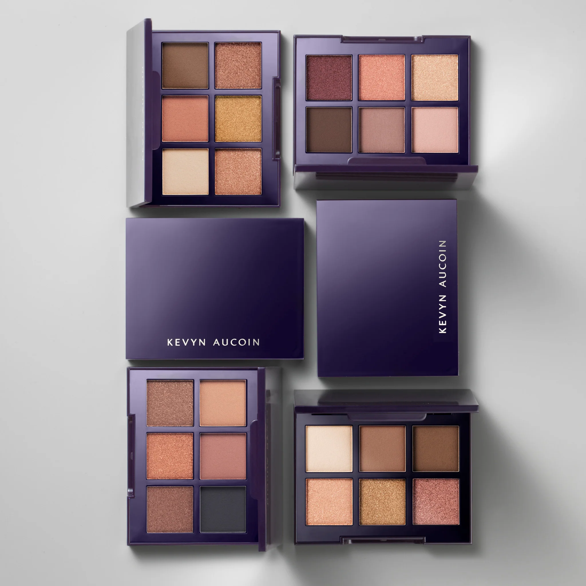 1066-the-contour-eyeshadow-palette-10.webp The Contour Eyeshadow Palette