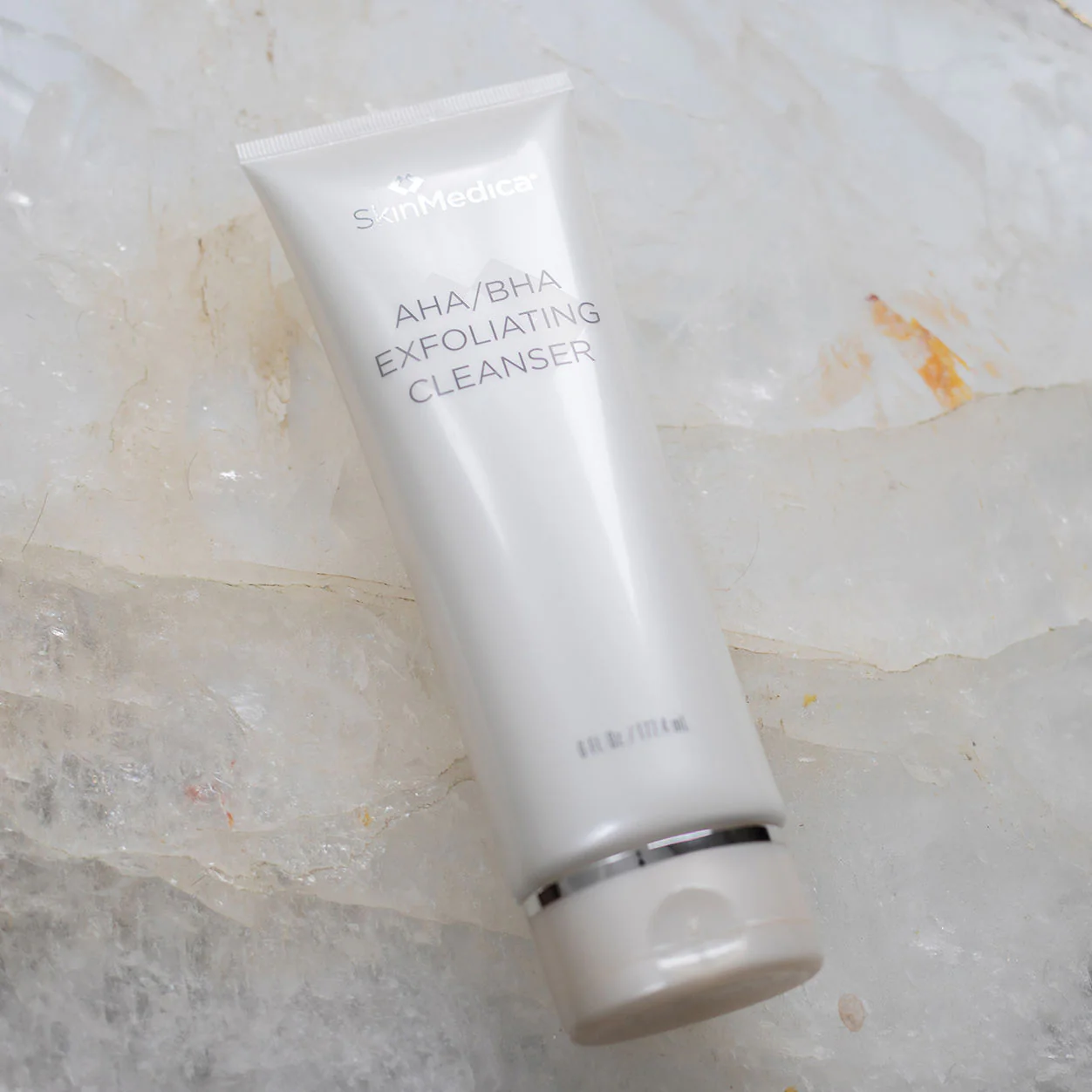 1333-aha-bha-exfoliating-cleanser-11.webp AHA/BHA Exfoliating Cleanser