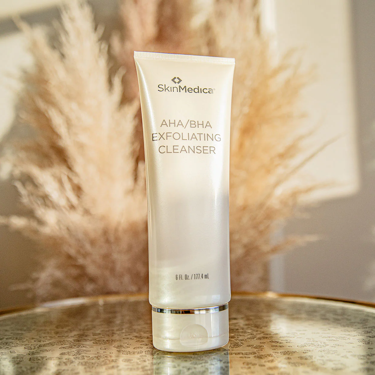 1333-aha-bha-exfoliating-cleanser-15.webp AHA/BHA Exfoliating Cleanser