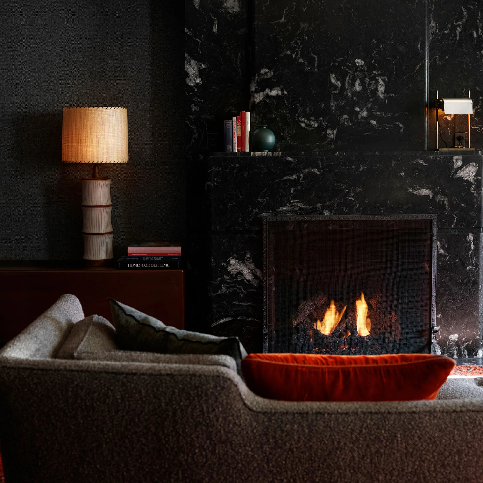 1688-architect-candle-3.webp Architect Candle