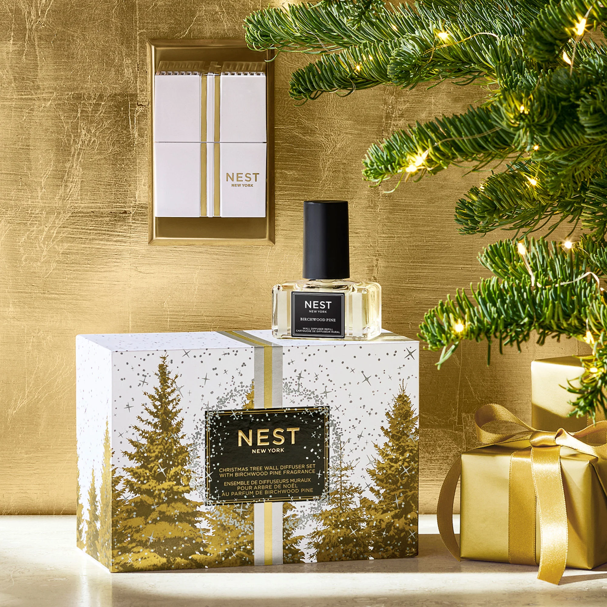 173-christmas-tree-wall-diffuser-birchwood-pine-set-limited-edition--2.webp Christmas Tree Wall Diffuser Birchwood Pine Set (Limited Edition)