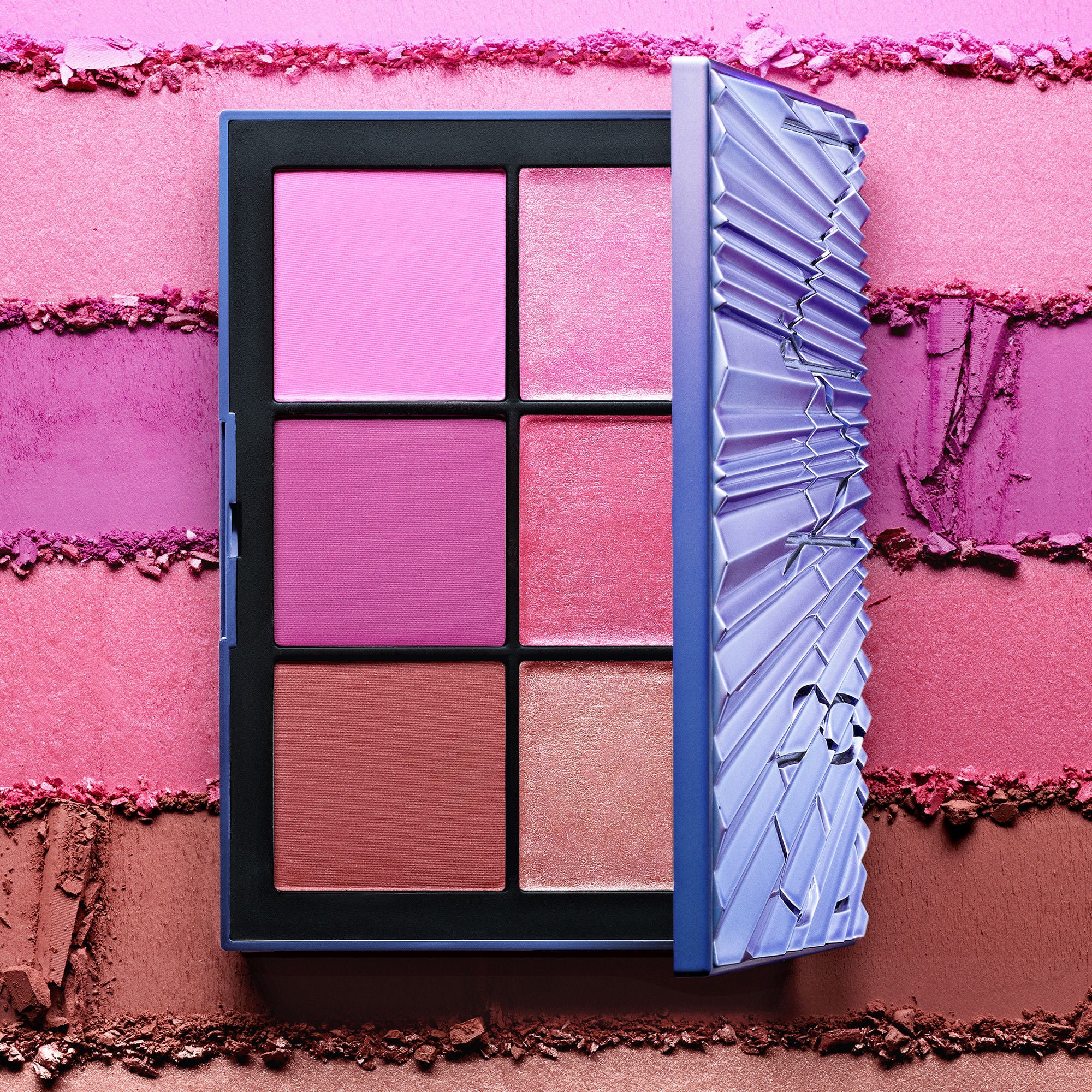 214-ethereal-aura-blush-palette-limited-edition--5.jpg Ethereal Aura Blush Palette (Limited Edition)