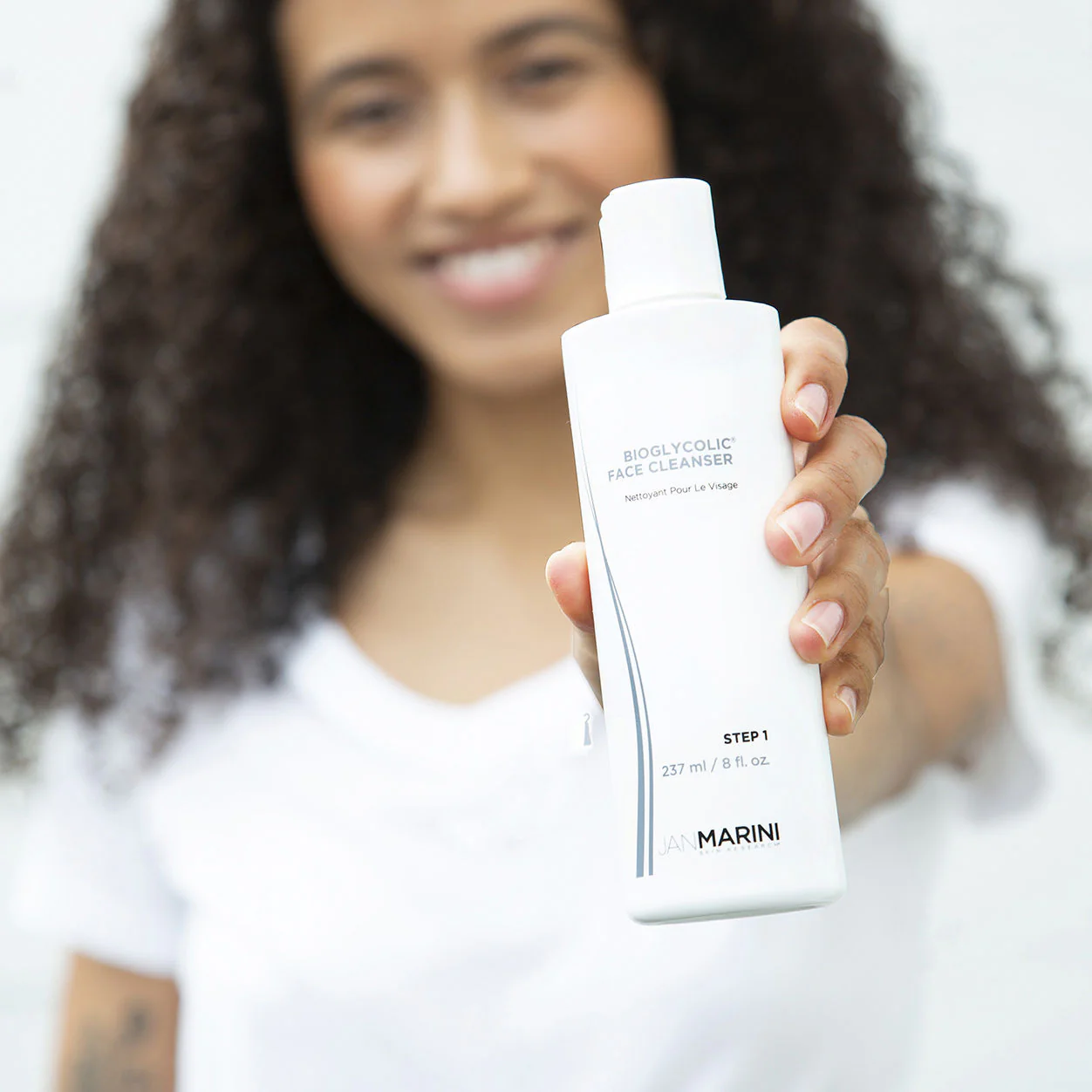2177-bioglycolic-face-cleanser-3.webp Bioglycolic Face Cleanser