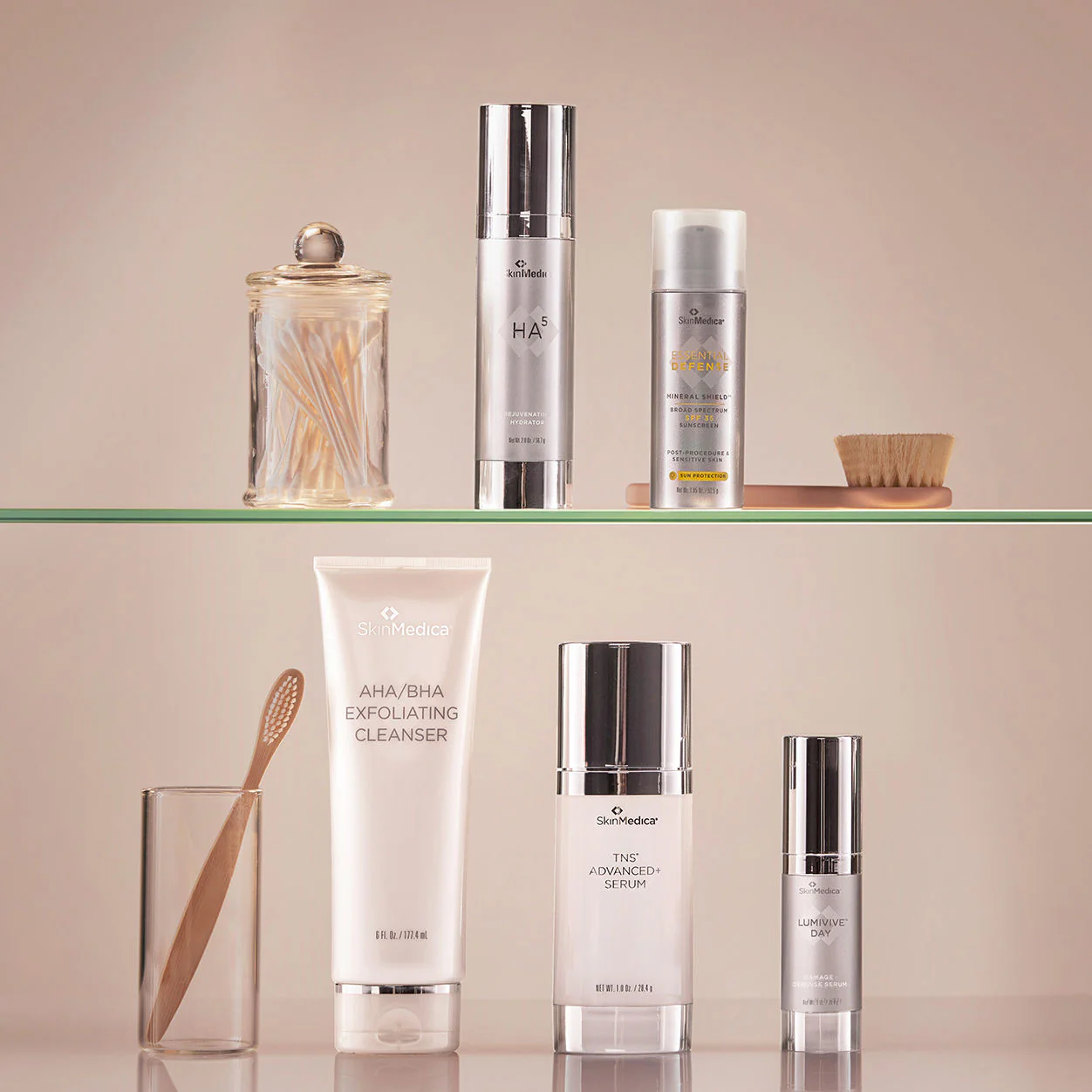4320-essential-defense-everyday-clear-broad-spectrum-spf-47-sunscreen-4.webp Essential Defense Everyday Clear Broad Spectrum SPF 47 Sunscreen