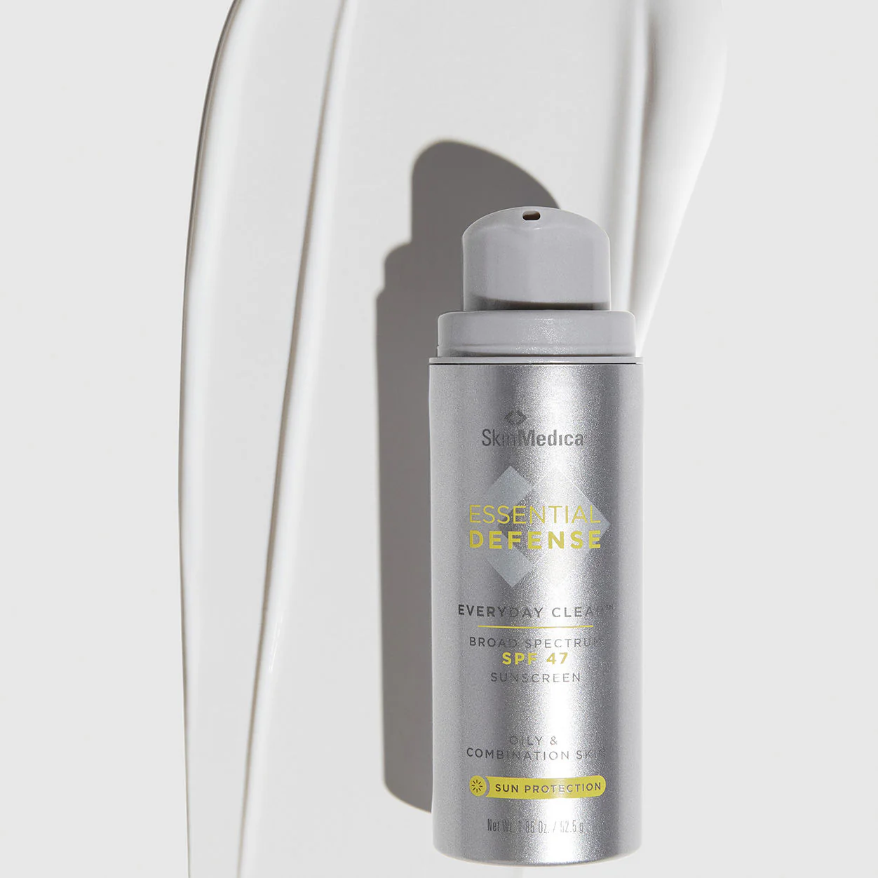 4320-essential-defense-everyday-clear-broad-spectrum-spf-47-sunscreen-7.webp Essential Defense Everyday Clear Broad Spectrum SPF 47 Sunscreen
