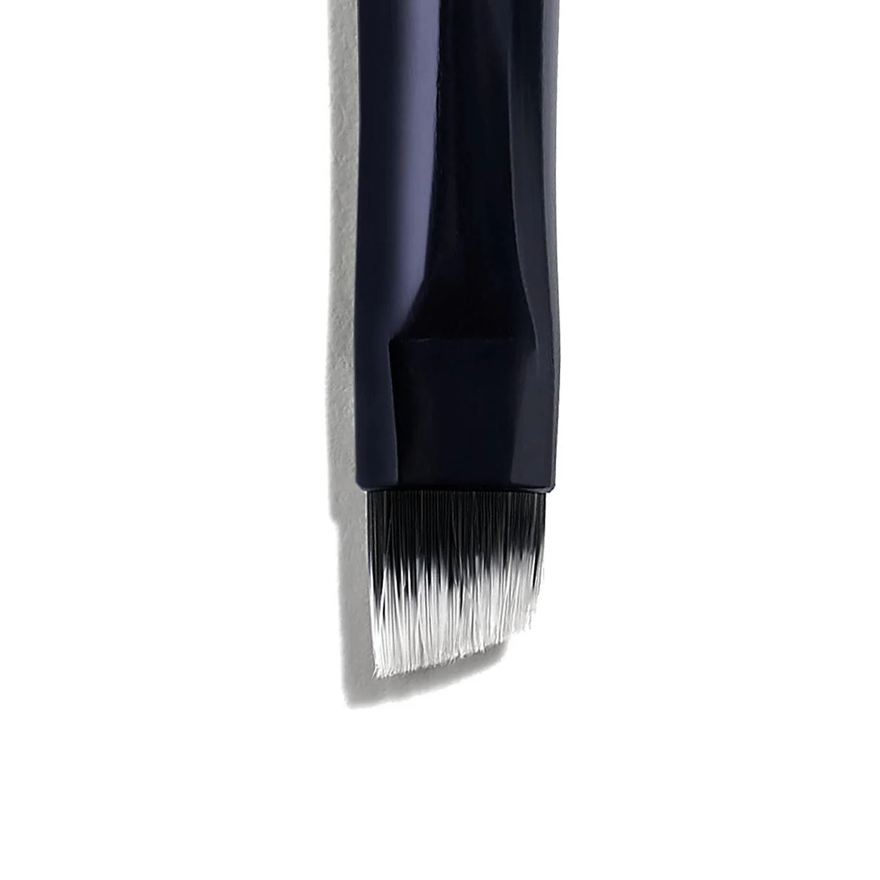 4607-eye-definer-duo-brush-2.webp Eye Definer Duo Brush