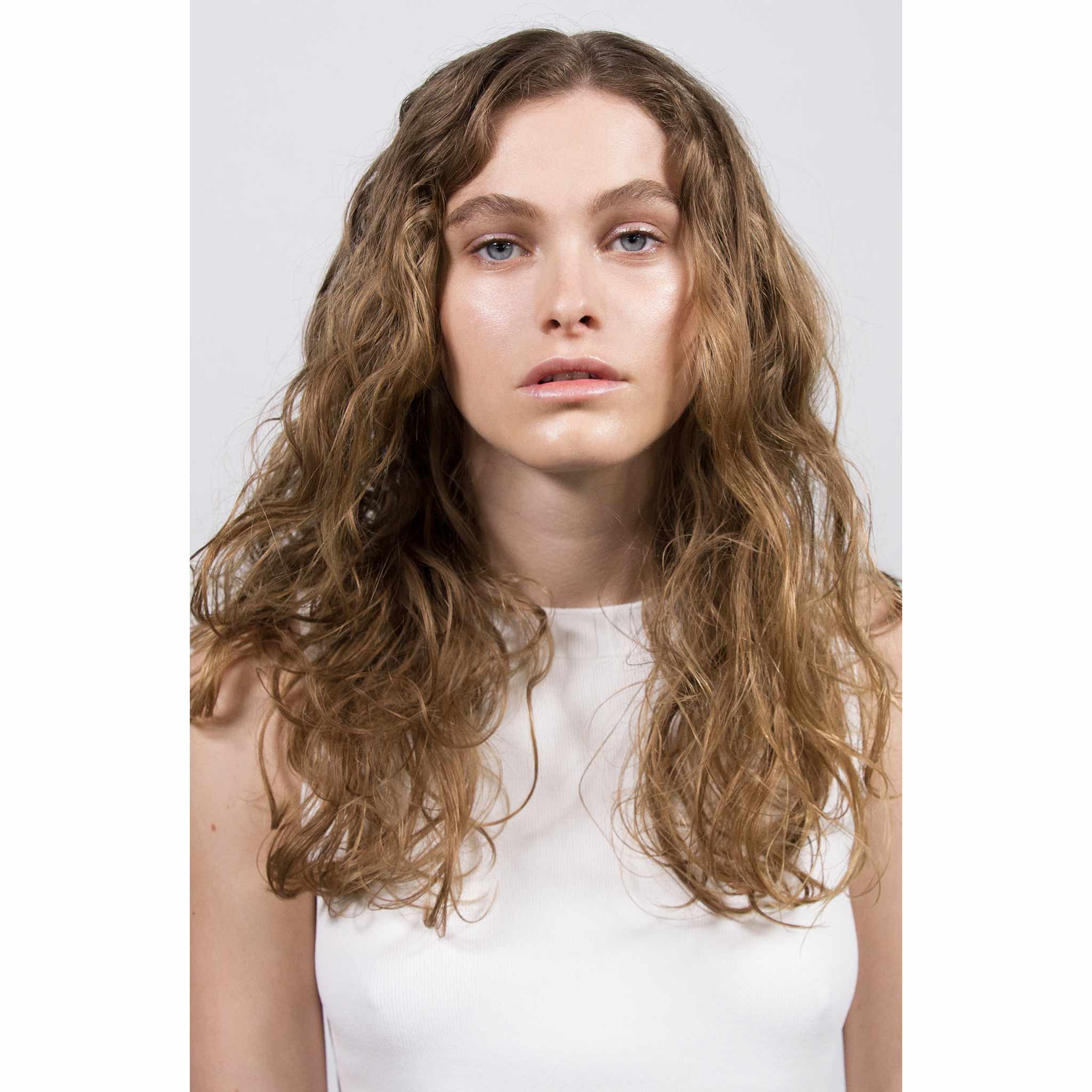 5682-high-dive-moisture-and-shine-cr-me-5.jpg High Dive Moisture and Shine Crème