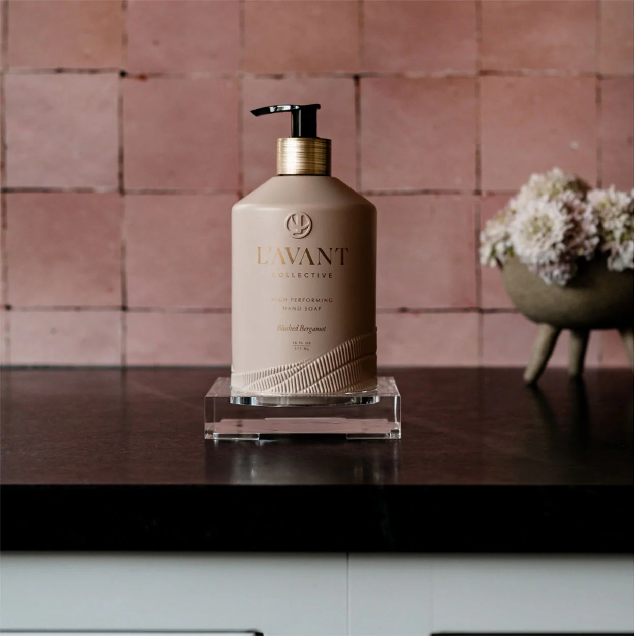 5700-high-performing-hand-soap-blushed-bergamot-4.webp High Performing Hand Soap Blushed Bergamot