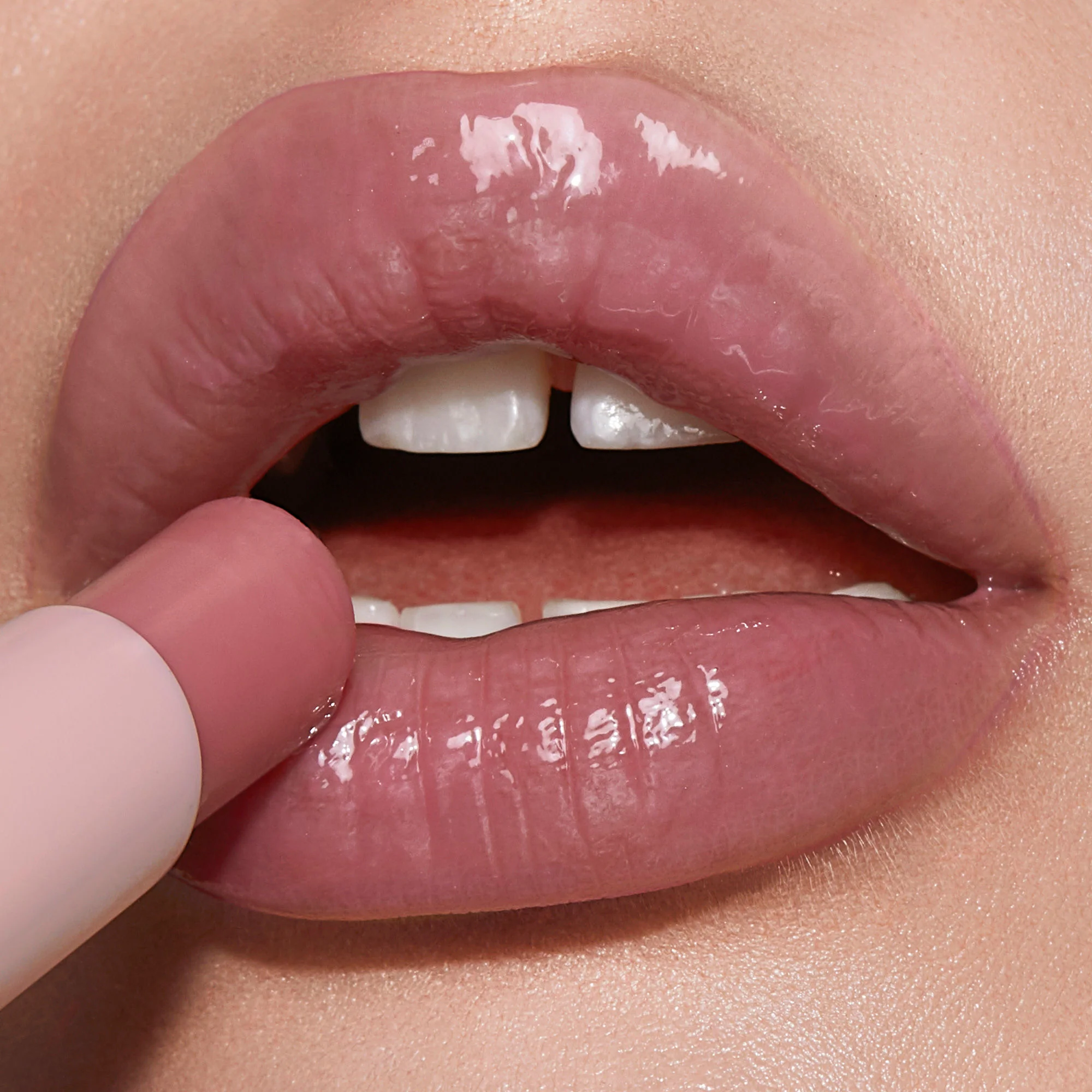 5840-hyaluronic-happikiss-5.webp Hyaluronic Happikiss