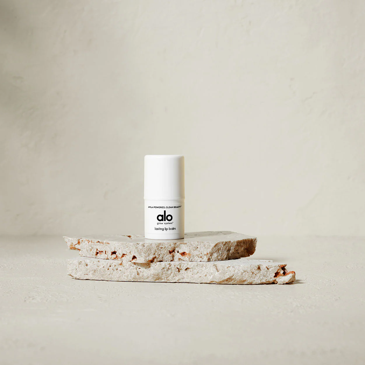 6424-lasting-lip-balm-4.webp Lasting Lip Balm