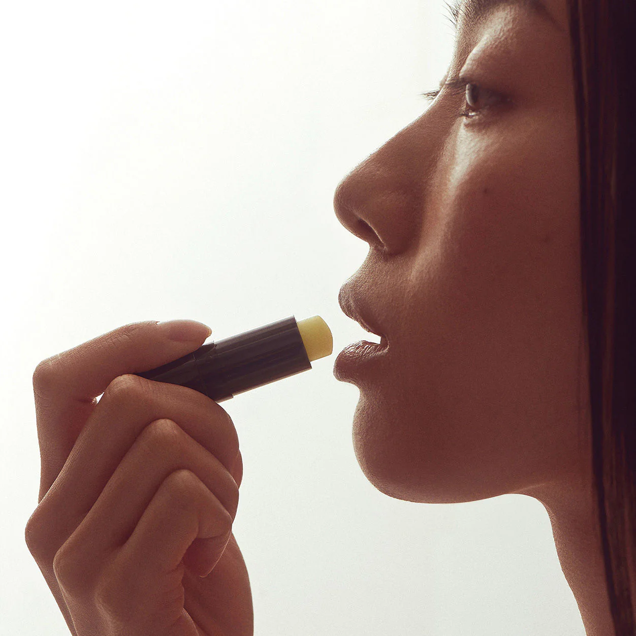 7237-luxury-lip-balm-v2-2.webp Luxury Lip Balm V2