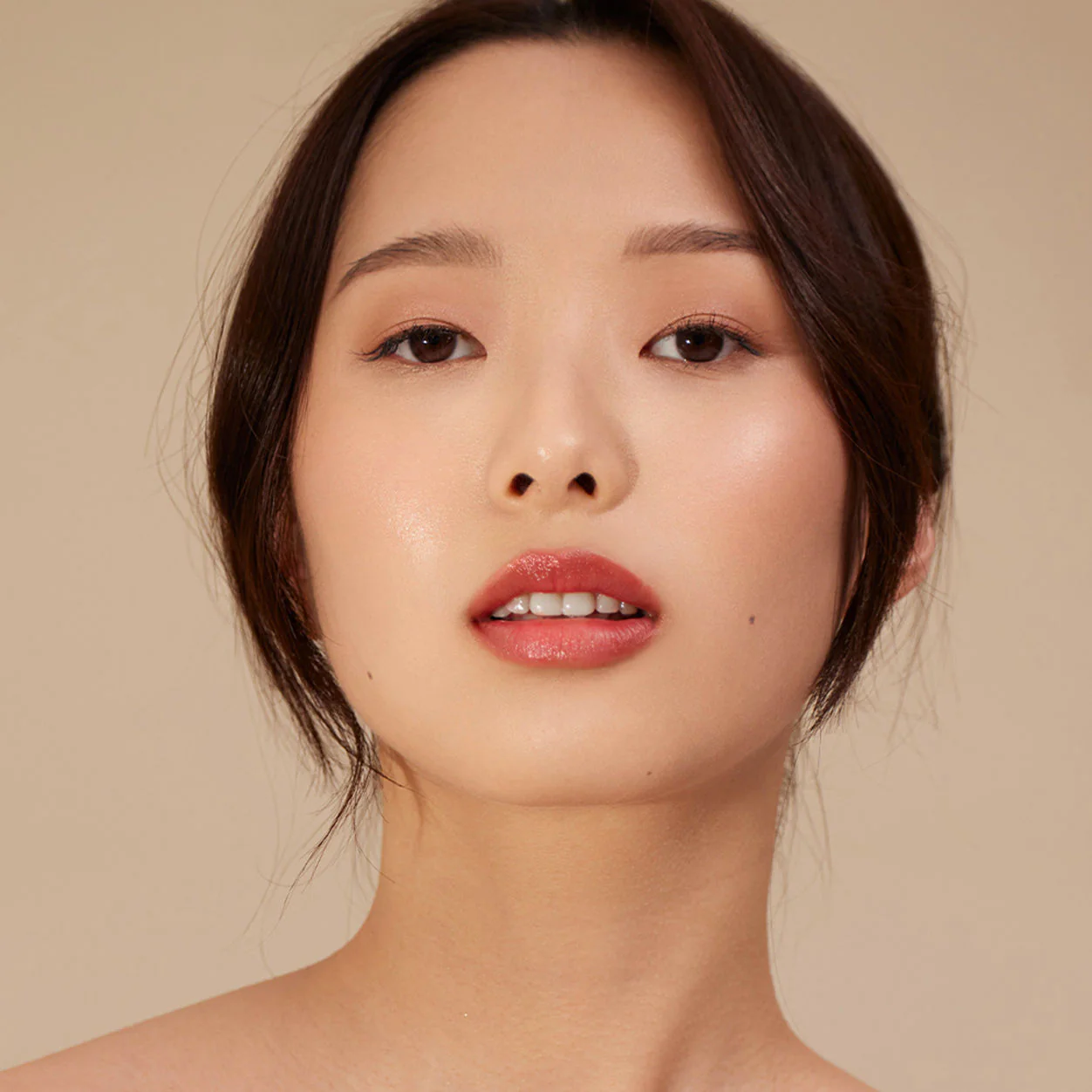 7238-luxury-lip-tint-3.webp Luxury Lip Tint